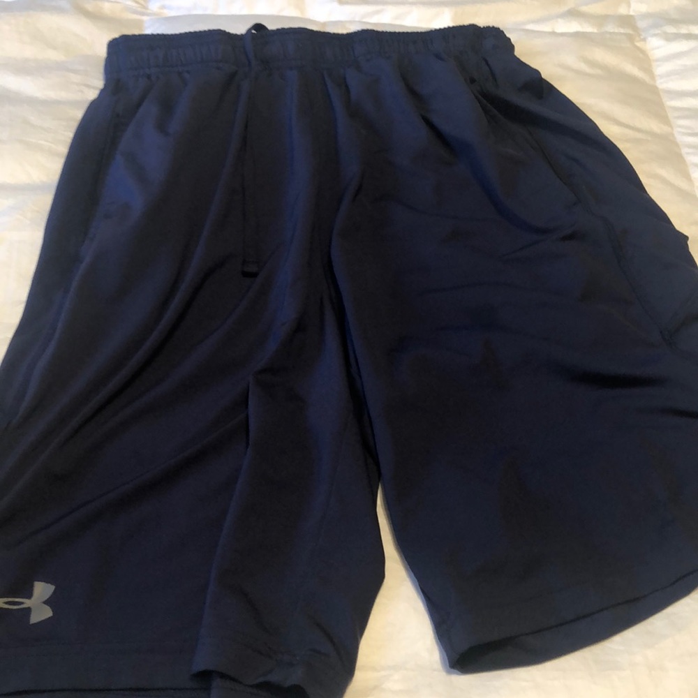 Men’s under armour navy shorts